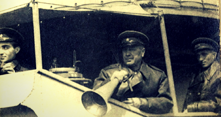 Comandantul Mircea Ionescu în timpul unor manevre de salvare