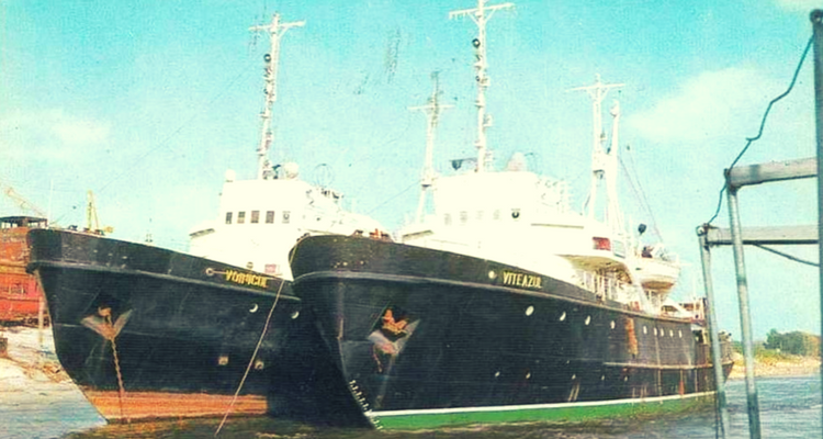 Navele salvator “VOINICUL” şi “VITEAZUL”