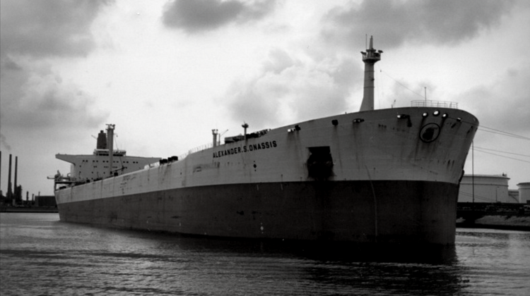 Petrolierul ALEXANDER S. ONASSIS