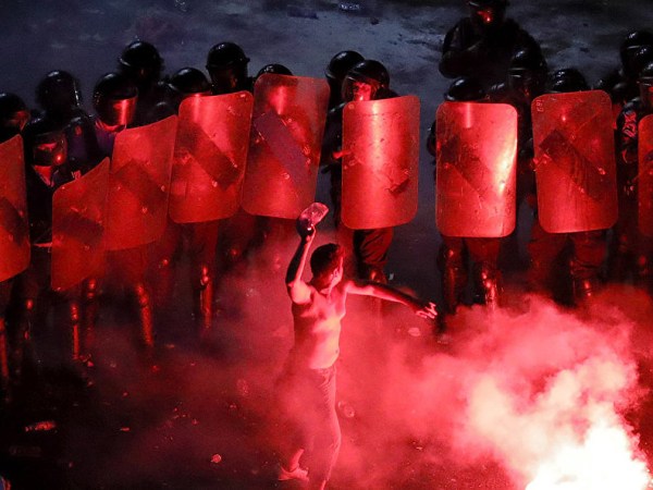 Operațiunea 10 August – Gazați la Victoriei pentru gazul din Marea Neagră