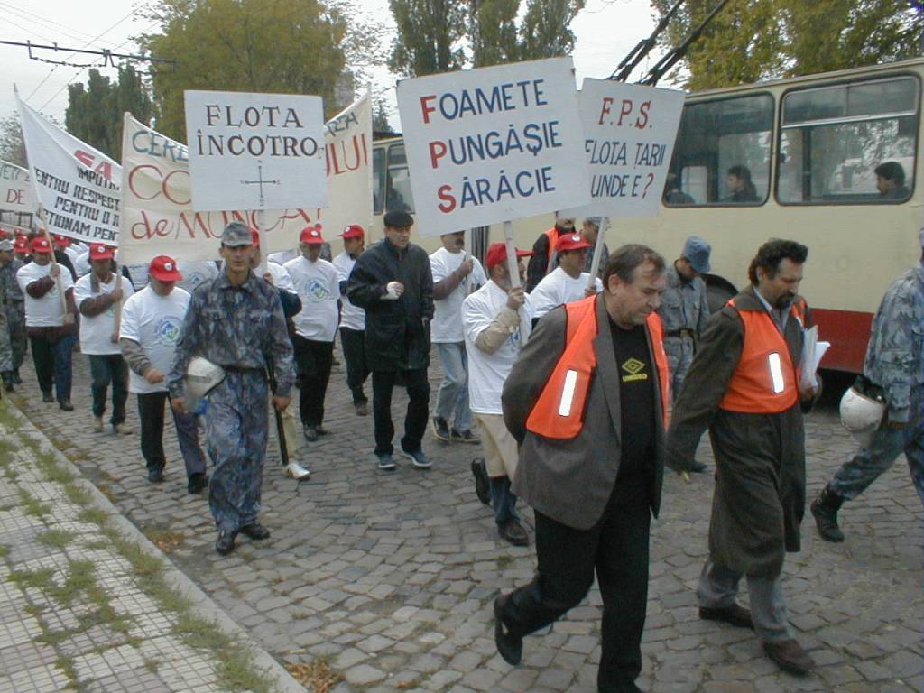 Grevă a marinarilor români organizată de SLN în anii '90 la Constanța