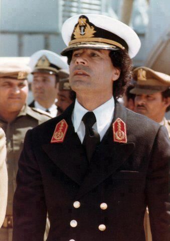 Gaddafi în uniformă de marină