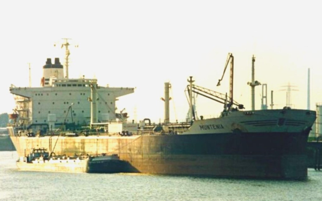Petrolierul "MUNTEANIA"