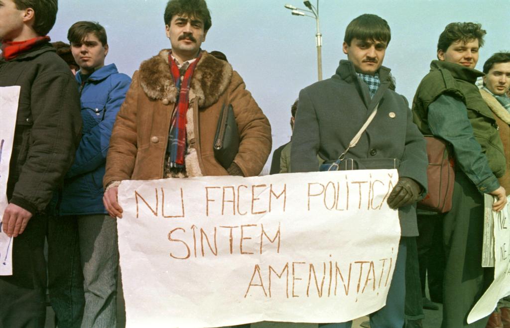 Studenții de la "Academia Tehnică Militară" fac greva foamei, februarie 1990